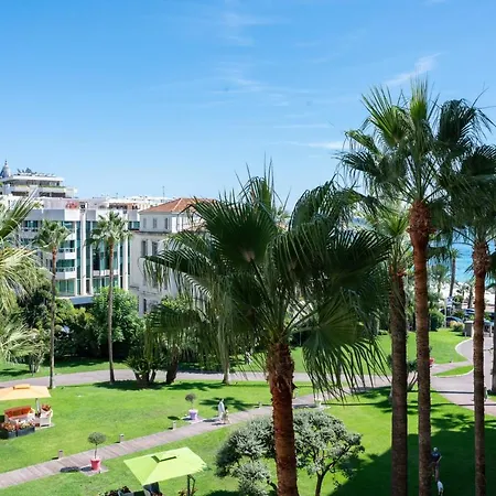 Apartment Luxurious With Terrace 6p - 3br - Grand Cannes