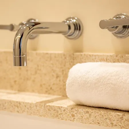 Luxurious With Terrace 6p - 3br - Grand Apartment *